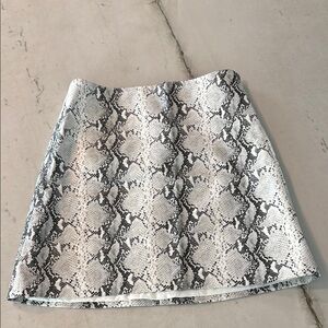 Cupcakes & Cashmere A-Line Mini Skirt Black and White